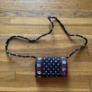 Vera Bradley Classic Black *Discontinued* Trifold Crossbody Wallet